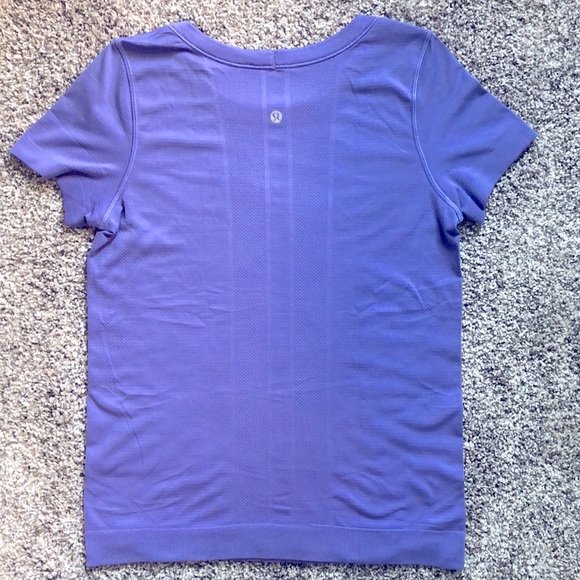 Lululemon shirt - Picture 3 of 4